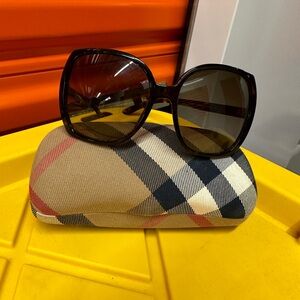Burberry sunglasses